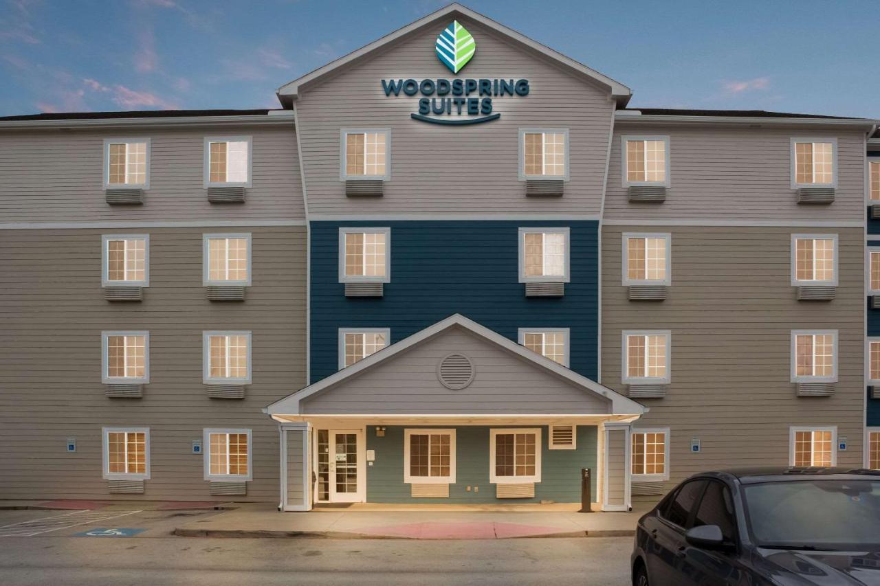 Hotel Woodspring 2*