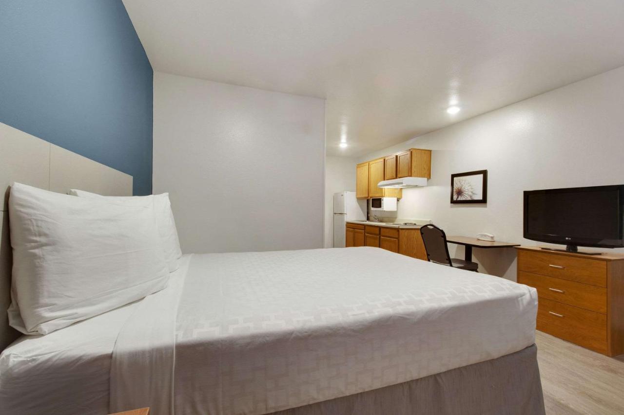 Woodspring 2* Conroe